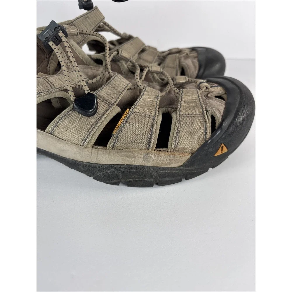 Keen Newport H2 Sandals Mens Size 11 Water Hiking Hybrid Gorpcore Slip On